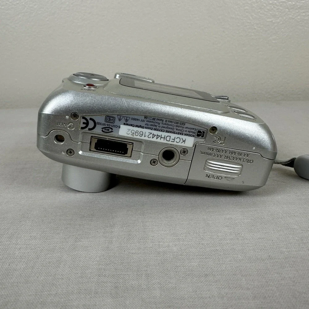 Kodak EasyShare CX7330 Digital Camera Silver 3.1MP 3x Optical Zoom